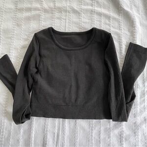 Lululemon Black Long Sleeve Ribbed Top with lined bra insert size Small